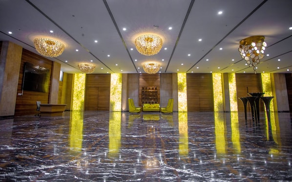 Lobby - CITADEL Hotel By Vinnca (Hyderabad)