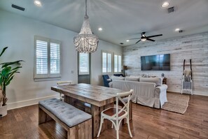 Premier House, 4 Bedrooms, Non Smoking, Pool Access | Living area | LED TV, Netflix