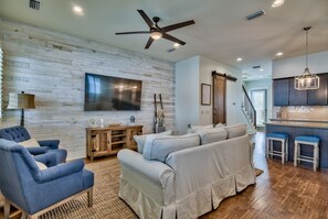 Premier House, 4 Bedrooms, Non Smoking, Pool Access | Living area | LED TV, Netflix