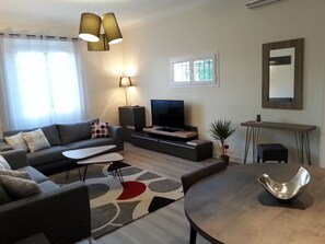 Téléviseur, livres