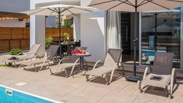 Villa (3 Bedrooms) | Esterni