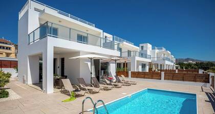 Villa White Moonflower