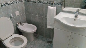 Hair dryer, towels