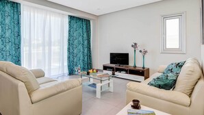 Ảnh chưa phân loại, 3 trong số 18 ảnh, nút