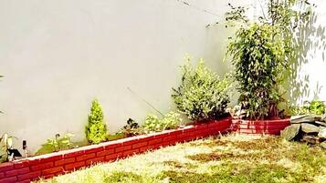 Family Apartment, Multiple Bedrooms (10 PAX) | Terrace/patio