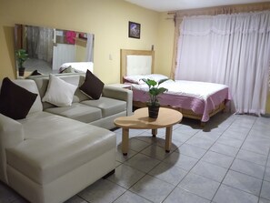 Family Apartment, Multiple Bedrooms (10 PAX) | Down comforters, minibar, blackout drapes, soundproofing - El Paraíso de Zacatlán (Zacatlán)