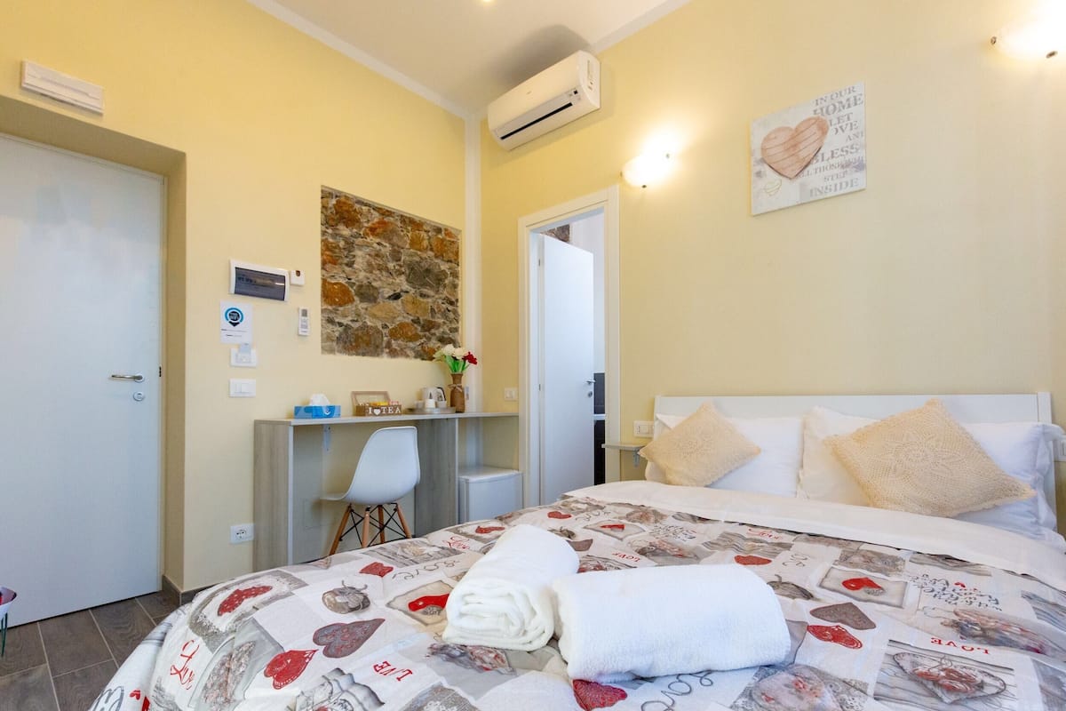 Double Room (n.2)