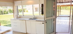 Deluxe Studio, Multiple Beds, Garden View | Private kitchen | Oven, stovetop, dishwasher, coffee/tea maker - Quinta Mercedes by Estadia Magica (San Rafael)