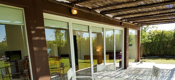 Outdoor dining - Quinta Mercedes by Estadia Magica (San Rafael)