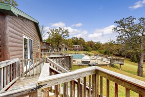 Hytte – deluxe, 2 soverom, utsikt mot innsjø | Eget kjøkken | Kjøleskap, mikrobølgeovn, ovn og kokeplater