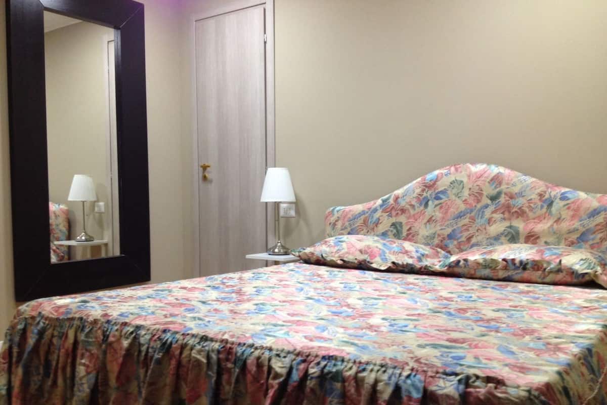 Premium bedding, desk, free WiFi, bed sheets