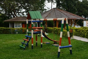 Aire de jeu extérieure pour enfants