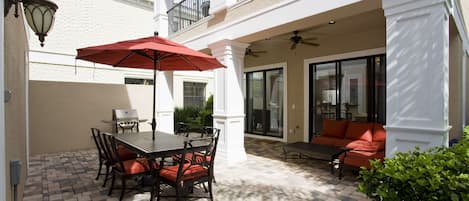 House, 4 Bedrooms | Outdoor dining