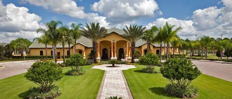 House, 5 Bedrooms | Front of property