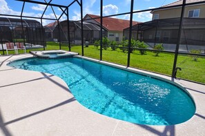 Talo, 6 makuuhuonetta | Ulkouima-allas