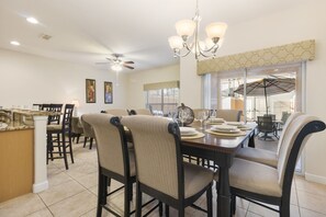 Casa geminada, 4 quartos | 4 quartos, Wi-Fi de cortesia