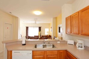 Pientalo, 3 makuuhuonetta | Yksityinen keittiö