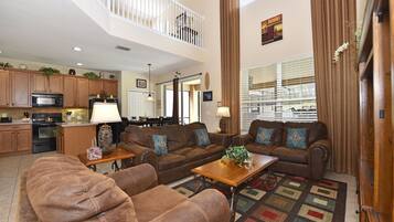 House, 6 Bedrooms | Living area | TV, DVD player