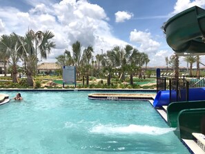 Maison en rangée, 5 chambres | Piscine extérieure | Piscine extérieure, chaises longues