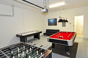 Casa, 5 habitaciones | Sala de juegos