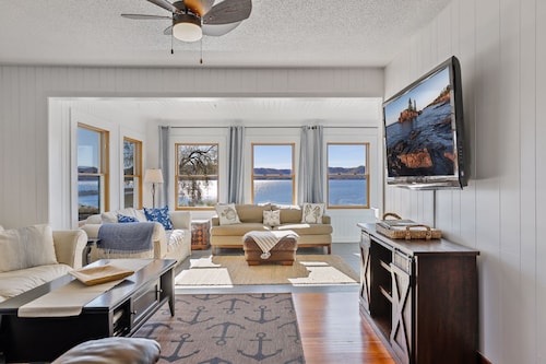 Villa Del Lago - Lakehouse on Lake Pepin