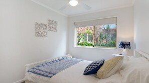 2 bedrooms, iron/ironing board, Internet