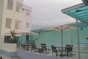 Utomhuspool