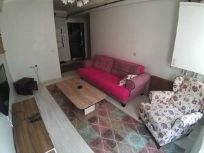 Suite Mewah, 1 kamar tidur, Boleh Merokok, pemandangan kota | Tempat tidur lipat/tambahan dan Wi-Fi gratis