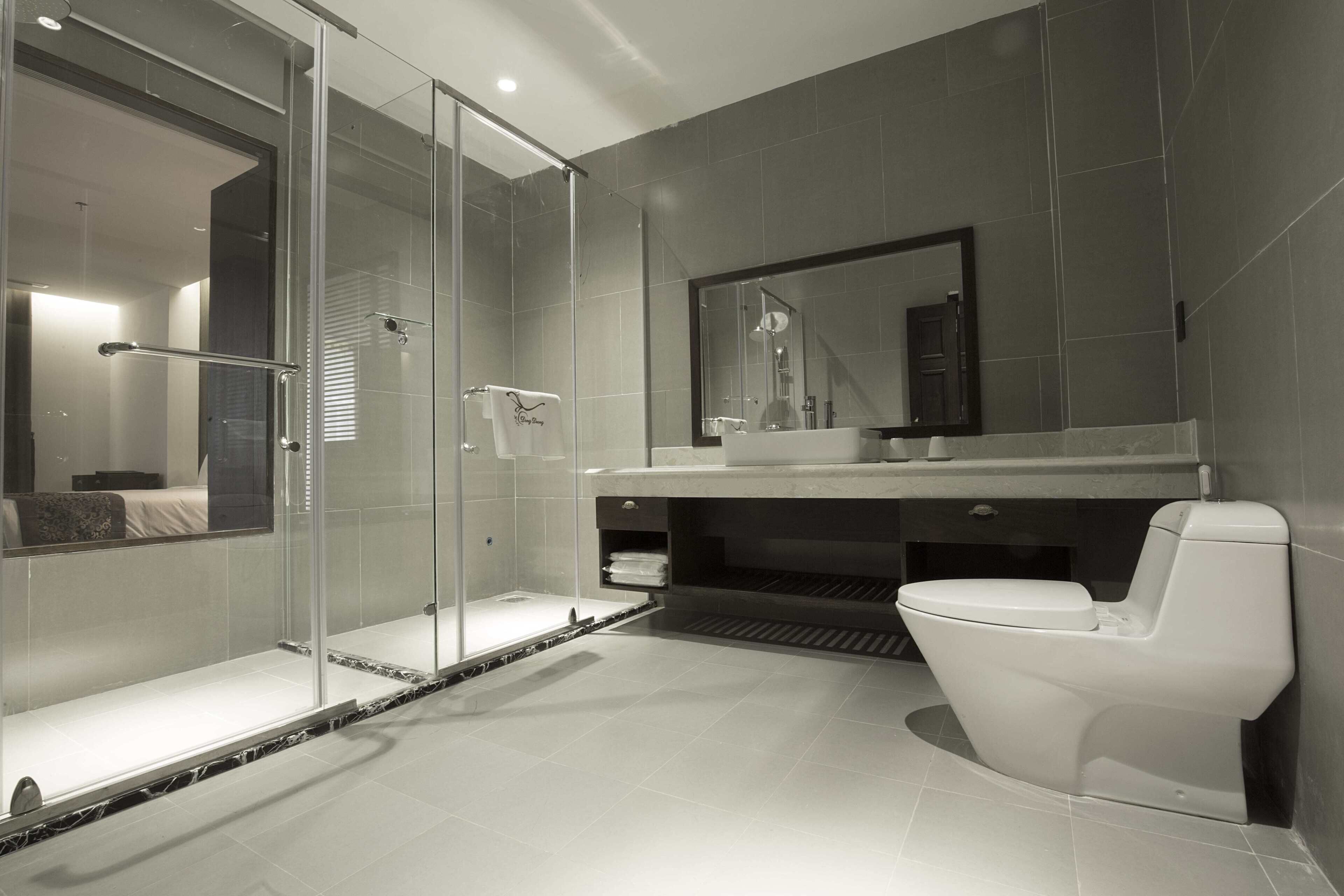 apartment, 1 bedroom | bathroom | shower, free toiletries, hair dryer, bathrobes