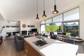 Interior detail - 35 Tuscan Lane (Martinborough)