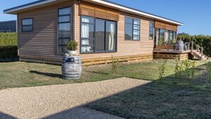 Exterior - Cloud 9 on Tuscan (Martinborough)