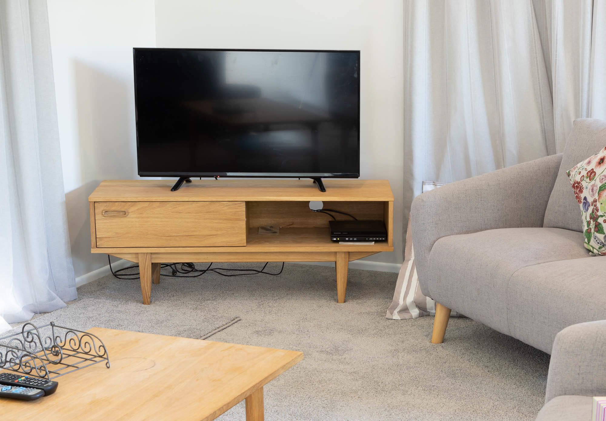 House, 3 Bedrooms | Television