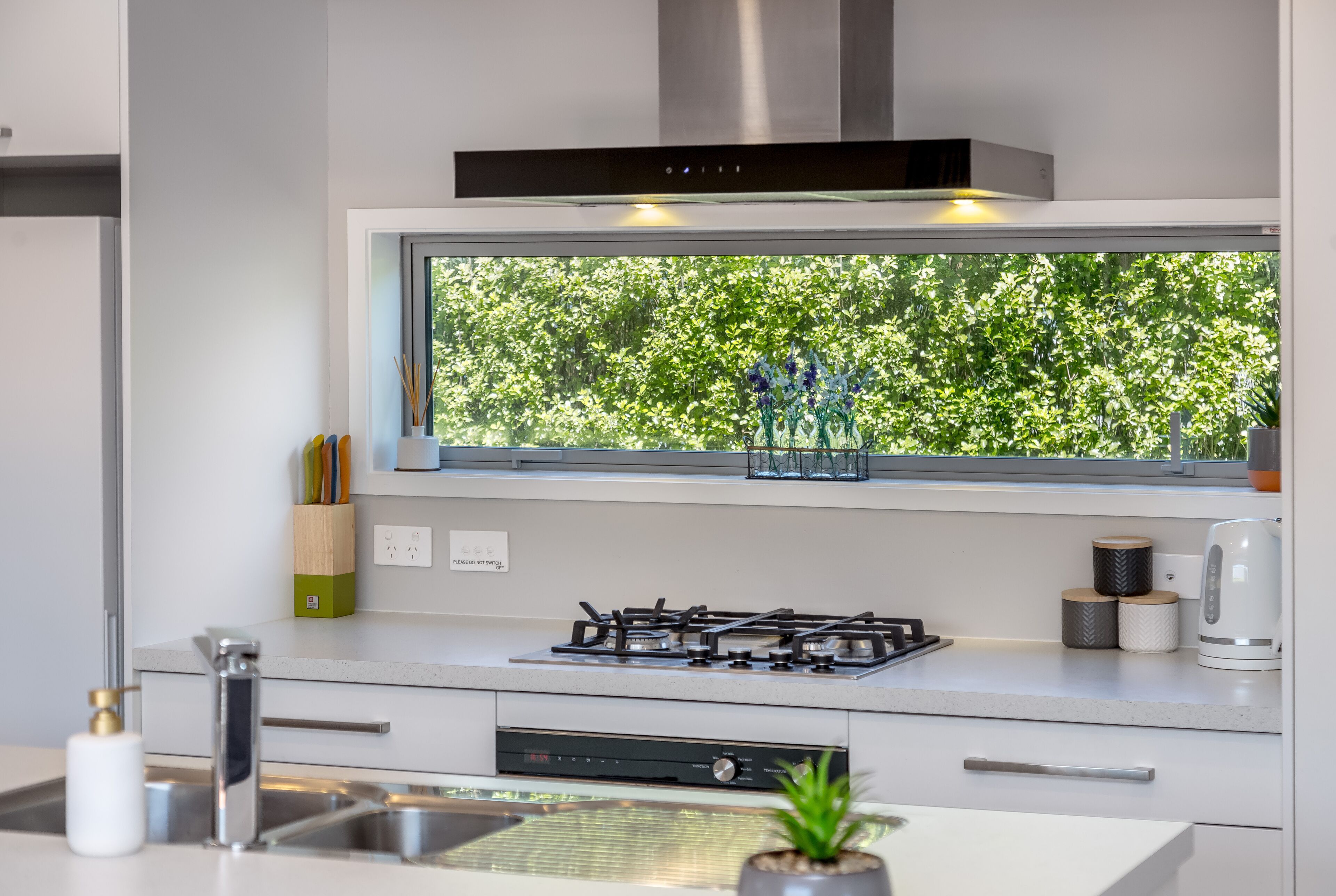 House, 3 Bedrooms | Private kitchen | Full-sized fridge, microwave, oven, stovetop