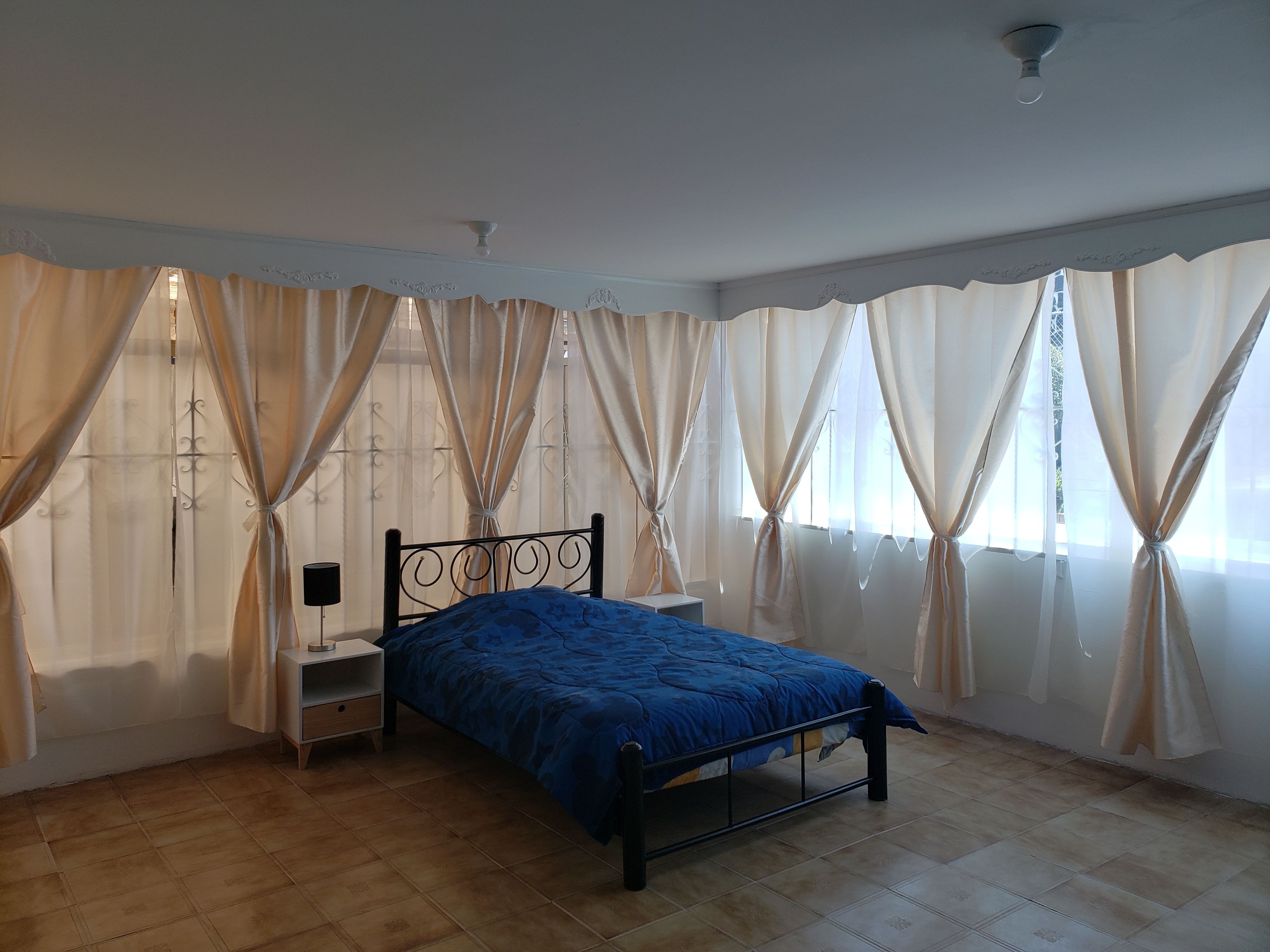 Habitación urbana, 1 cama matrimonial, vista a la ciudad | Vista desde la habitación