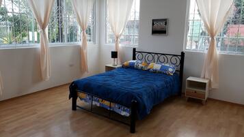 City Room, 1 Double Bed, City View | Blackout drapes, iron/ironing board, free WiFi, bed sheets