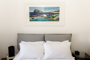2 Schlafzimmer, Zimmersafe, Bügeleisen/Bügelbrett, WLAN