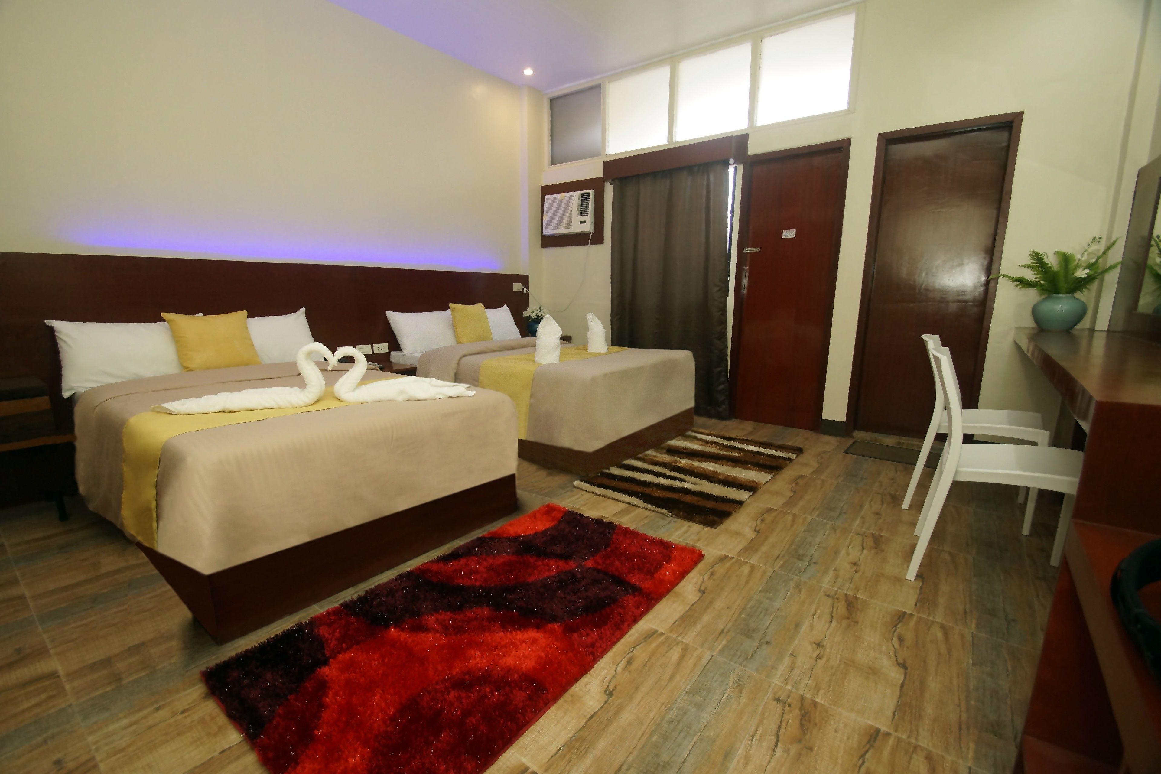 Quarto família | Escrivaninha, ferros/tábuas de passar roupa, Wi-Fi de cortesia