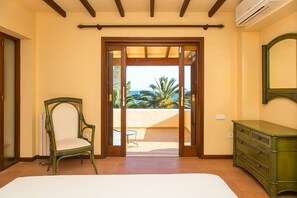 4 bedrooms, iron/ironing board, free WiFi, bed sheets - Villa Sa Rondalla - Migjorn (Formentera)