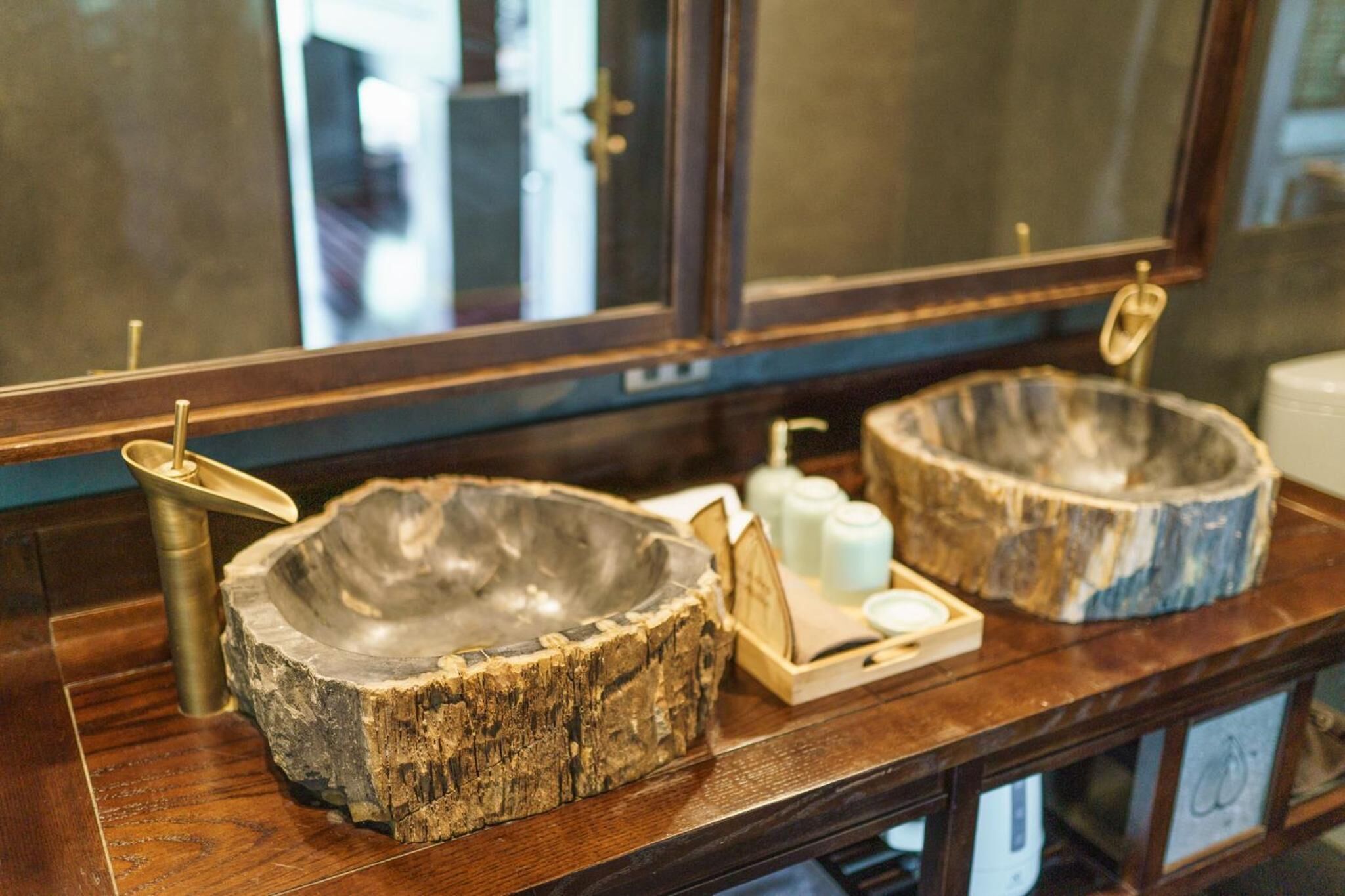 free toiletries, hair dryer, bathrobes, slippers