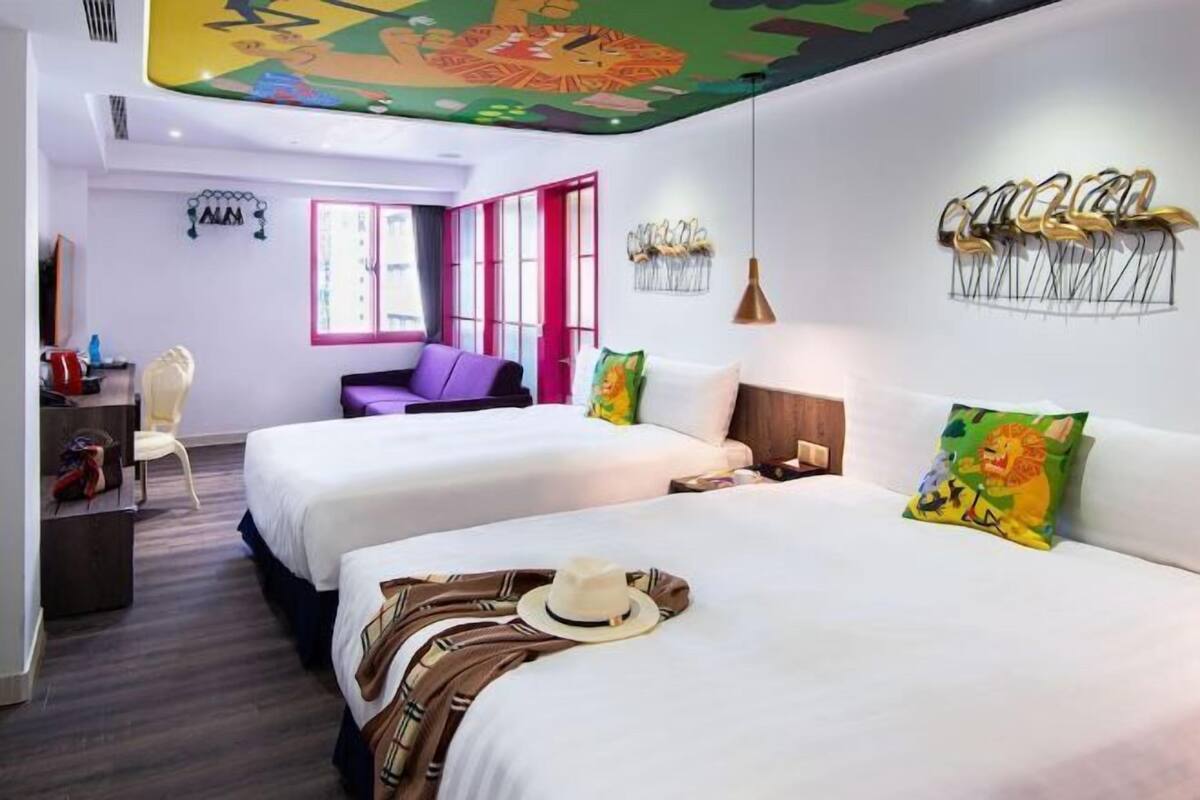 Premium bedding, down comforters, in-room safe, desk
