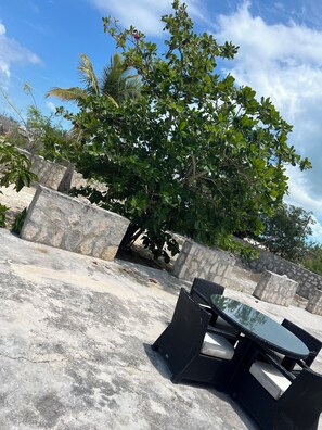 Maison, 2 chambres, vue sur le jardin | Terrasse/patio