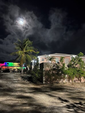 Exterior - Island Turquoise Rental (Providenciales)