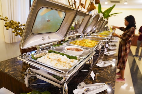 Free daily local cuisine breakfast