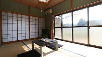 ห้องบิสซิเนส (Japanese Style for 3 Guests) | Wi-Fi ฟรี, ทางสำหรับรถเข็น