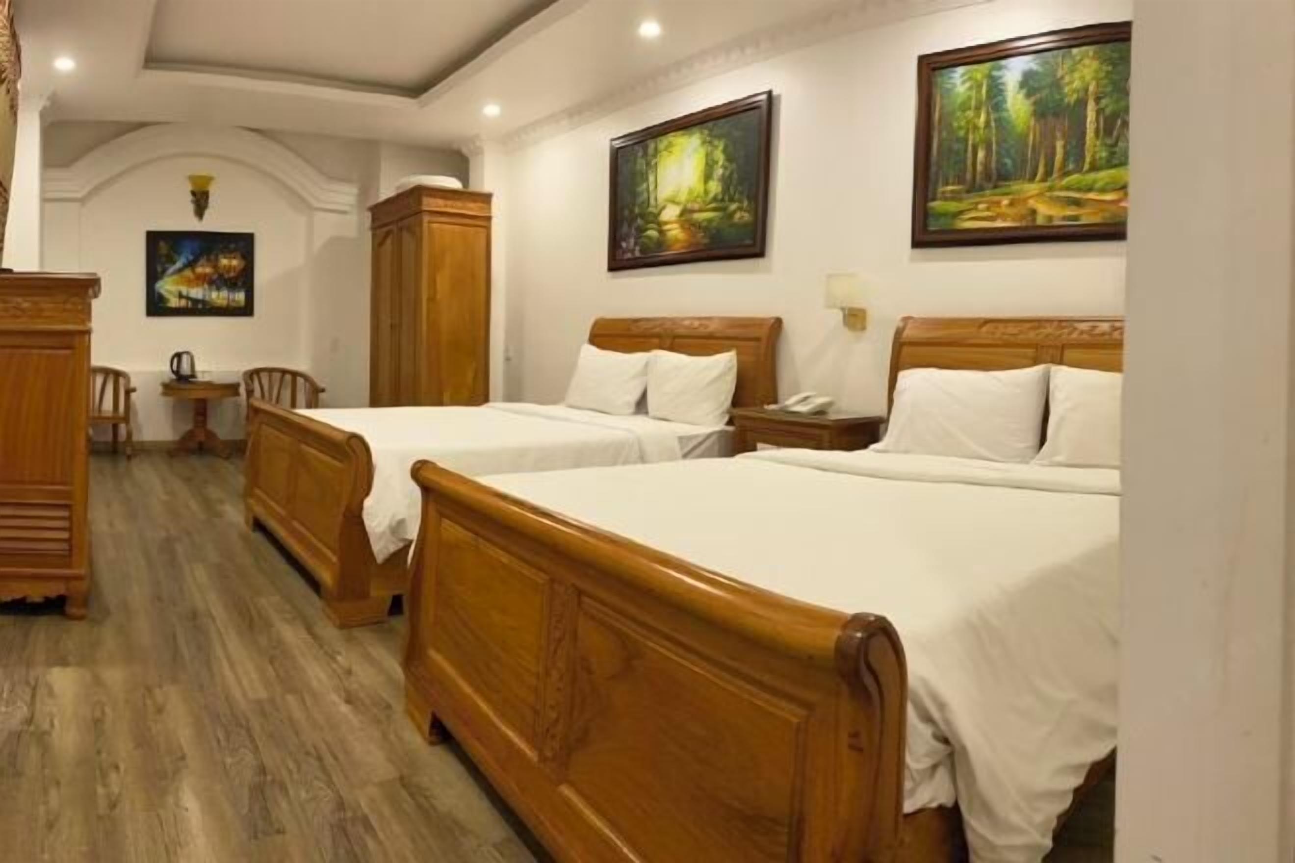 Minibar, in-room safe, desk, blackout drapes