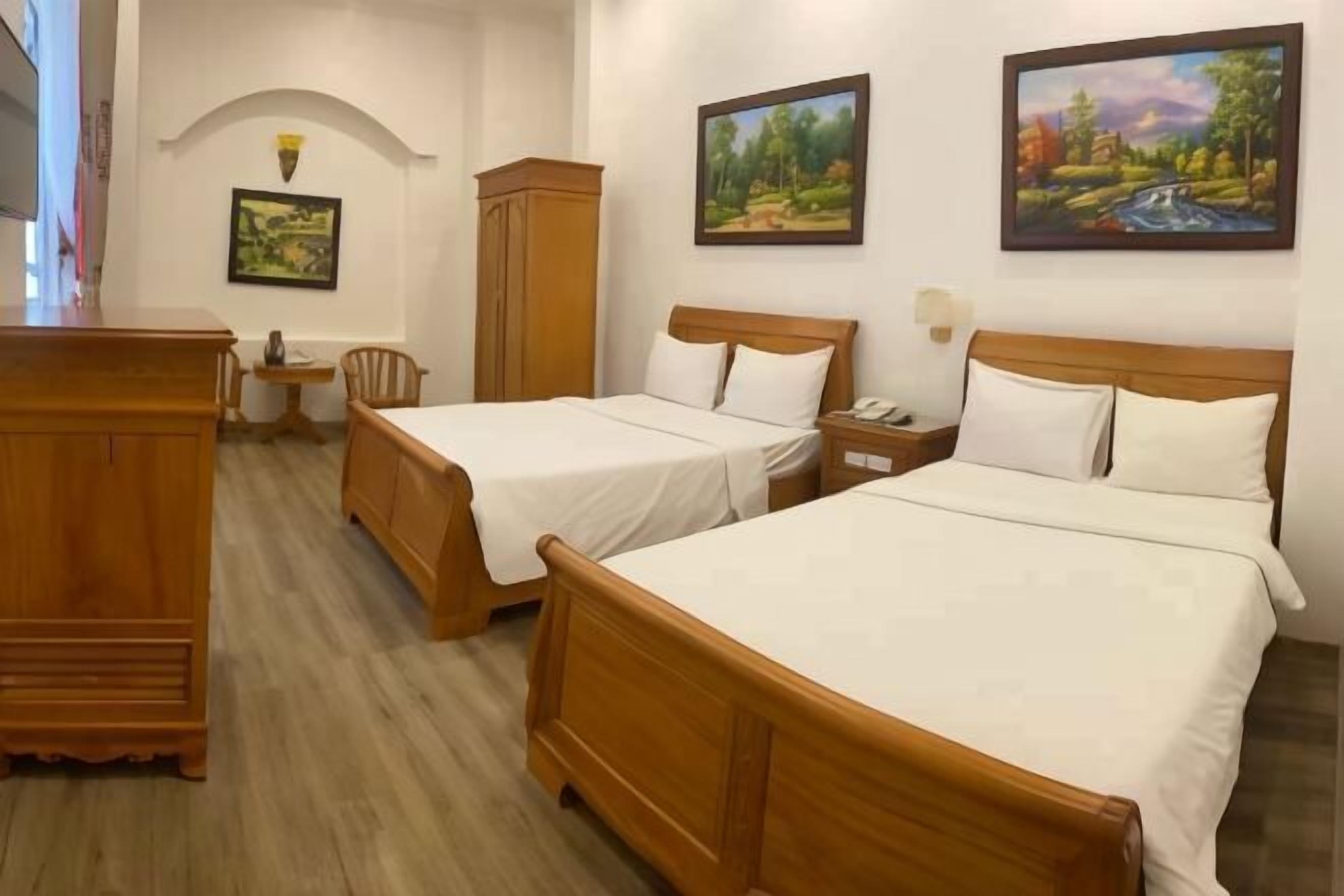 Minibar, in-room safe, desk, blackout drapes