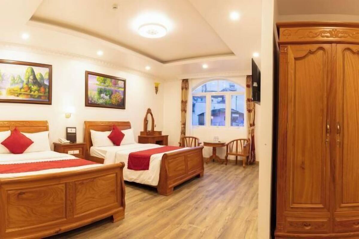 Minibar, in-room safe, desk, blackout curtains