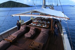 Sundeck - Perjuangan Boat 2 (Labuan Bajo)