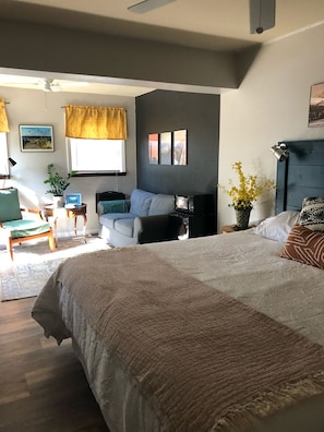 1 chambre, coffres-forts dans les chambres, fer et planche à repasser