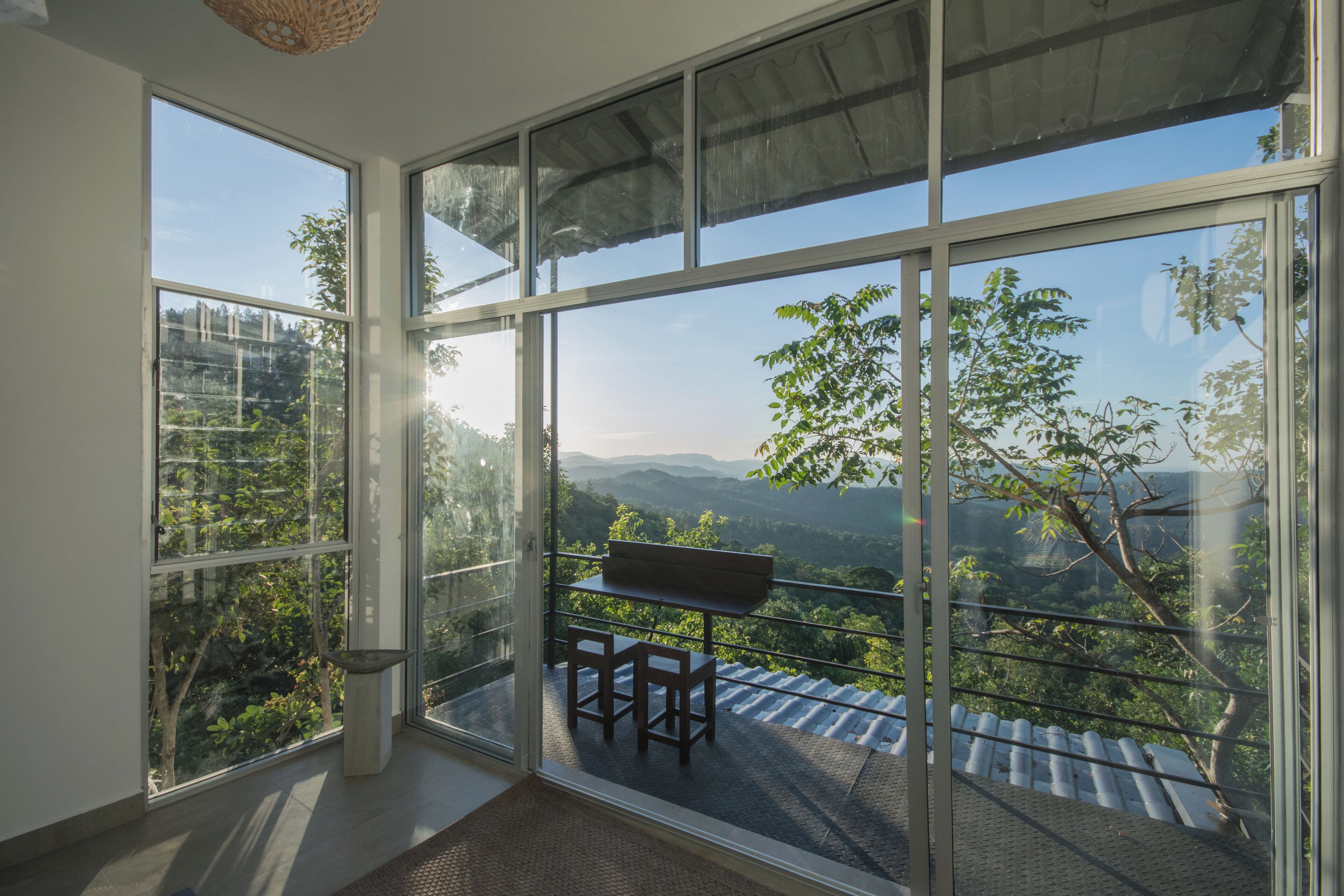 Studio Suite Premium | Bộ đồ giường cao cấp, chăn bông, két bảo mật tại phòng 